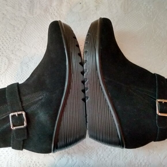 Skechers boots, size 8, black suede - Picture 10 of 11